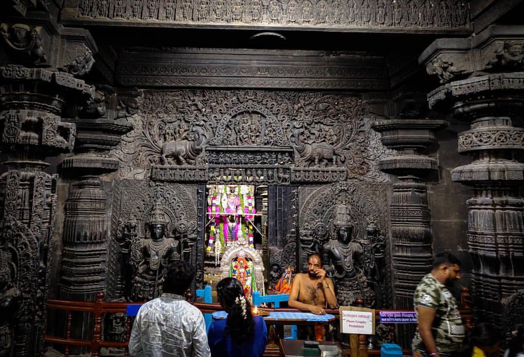 Pilgrim in reflection